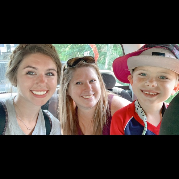 Meet your Posher, Jodi - Picture 1 of 1